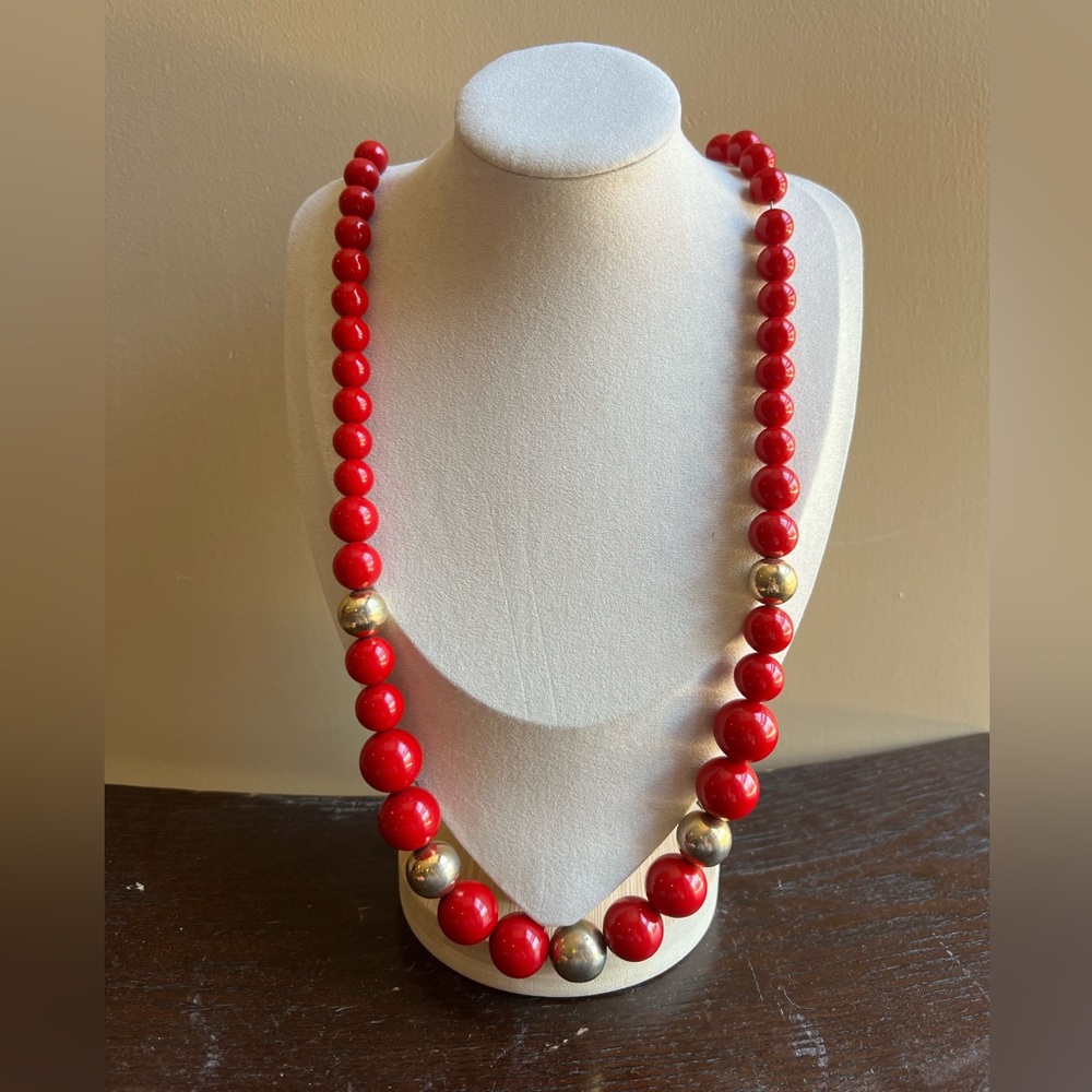 Vintage Elegant Red and Gold Beaded Necklace